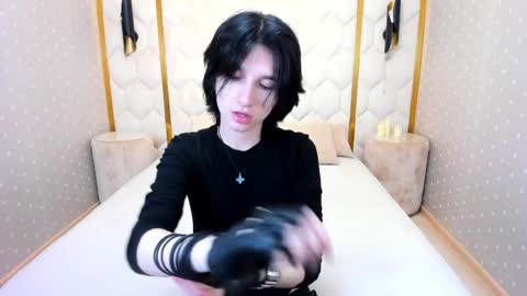 Snapshot of adonbev chatting on May 2026 05:14:02 AM adonbev online show from May 2026 05:14:02 AM