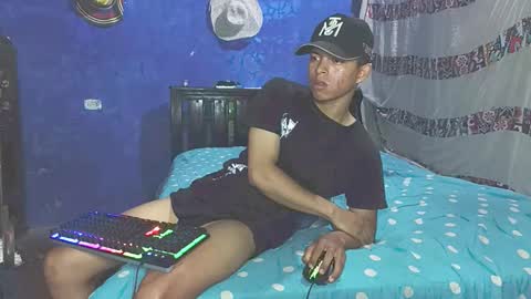 Snapshot of adonis5_ chatting on December 2025 11:32:01 PM Adonis online show from December 2025 11:32:01 PM