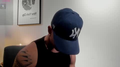 Snapshot of adonis_dlh chatting on January 2025 03:29:01 AM Adonis online show from January 2025 03:29:01 AM