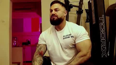 Adonis online show from October 2025 05:42:01 PM