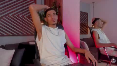 adonis_wb online show from September 2025 07:58:02 PM