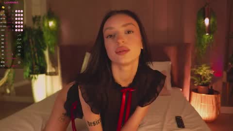 adoracortes online show from November 2025 06:45:02 AM