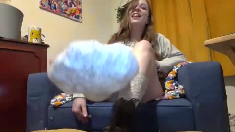 Snapshot of adorequeenbunny chatting on December 2024 09:00:02 PM Queen Bunny online show from December 2024 09:00:02 PM