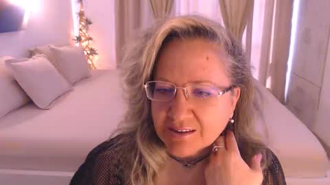 Snapshot of adrena_ chatting on November 2025 11:01:02 AM Cryna online show from November 2025 11:01:02 AM