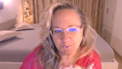 Cryna online show from April 2026 04:21:01 AM