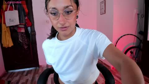Snapshot of adrena_10 chatting on April 2026 08:25:02 PM Adrena10 online show from April 2026 08:25:02 PM