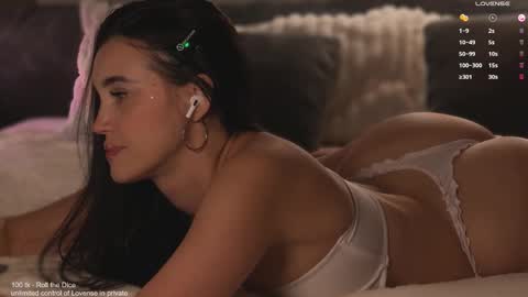 Victoria online show from November 2025 03:12:02 PM