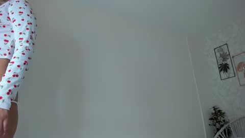 Snapshot of adria_ross chatting on November 2025 12:16:01 PM Adriana online show from November 2025 12:16:01 PM