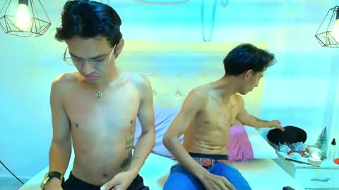 adrian_aa_21 online show from April 2026 03:20:01 PM