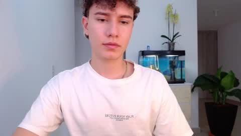 adrian morelli online show from December 2024 08:55:01 PM