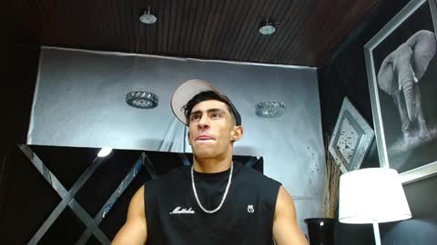 Snapshot of adrian_rae chatting on January 2025 11:28:01 AM   online show from January 2025 11:28:01 AM