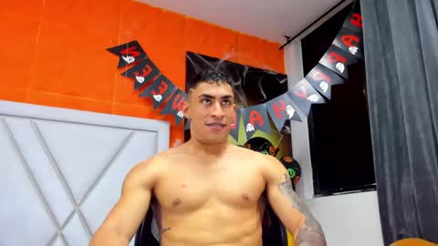 Snapshot of adrian_rae chatting on November 2025 06:42:02 PM   online show from November 2025 06:42:02 PM