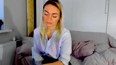 Adriana online show from April 2026 09:34:01 AM