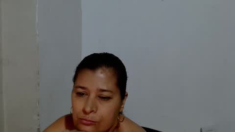 Snapshot of adriana_milf chatting on October 2025 05:07:02 AM Adriana milf online show from October 2025 05:07:02 AM