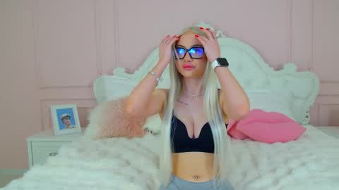 Adriana Rockefeller online show from April 2026 04:06:02 AM