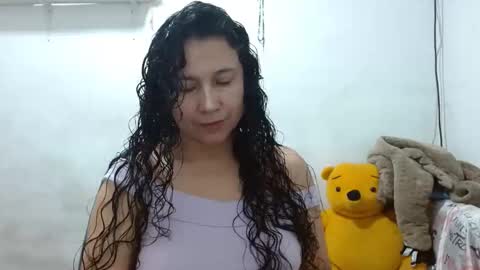 Snapshot of adrianatellez chatting on October 2025 01:08:02 PM Adriana Tellez online show from October 2025 01:08:02 PM