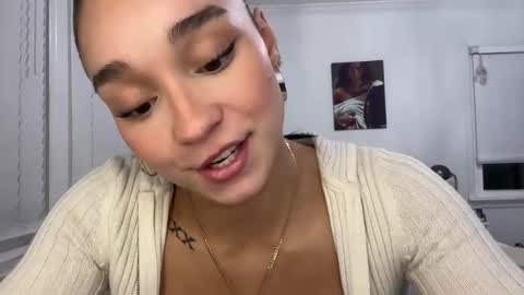 Snapshot of adriannarodriguez chatting on February 2025 02:47:02 AM Adrianna  online show from February 2025 02:47:02 AM