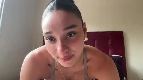 Snapshot of adriannarodriguez chatting on February 2025 05:26:01 PM Adrianna  online show from February 2025 05:26:01 PM