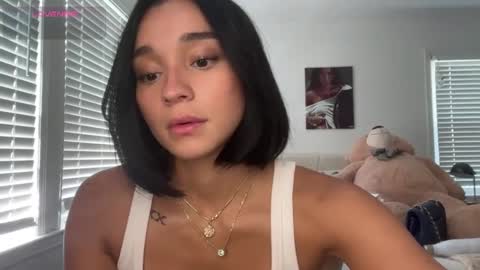 Snapshot of adriannarodriguez chatting on September 2025 07:24:02 PM Adrianna  online show from September 2025 07:24:02 PM