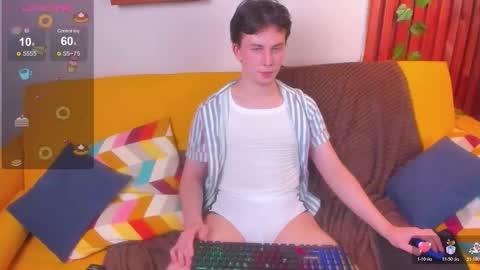 adrianoaubert online show from October 2025 03:35:02 PM