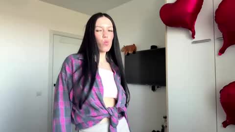 Adriana online show from April 2026 09:23:02 AM
