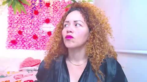 adriel_and_risitos_ online show from September 2025 06:46:02 PM