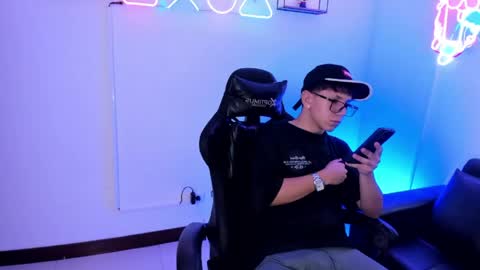 adrien_silex online show from April 2026 03:13:01 PM