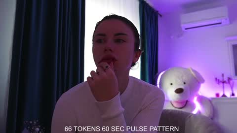 Snapshot of aelia_anara chatting on January 2025 06:31:02 AM Aelia online show from January 2025 06:31:02 AM