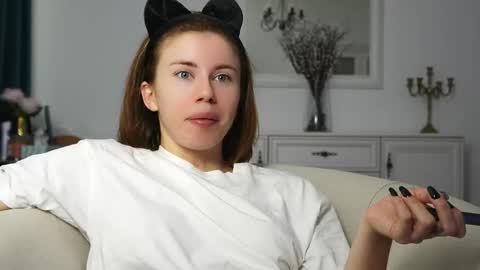 Snapshot of aelia_anara chatting on September 2025 04:58:01 AM Aelia online show from September 2025 04:58:01 AM