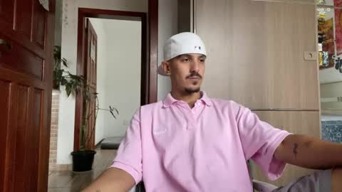 Luci online show from April 2026 08:17:01 PM
