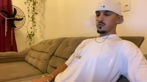 Luci online show from May 2026 01:47:01 AM