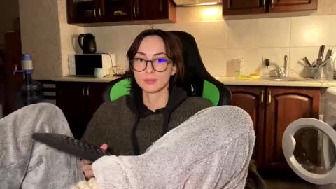 Snapshot of aevra chatting on December 2024 12:41:02 AM vegans taste better online show from December 2024 12:41:02 AM