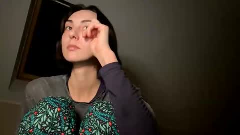 Snapshot of aevra chatting on February 2025 09:19:02 PM vegans taste better online show from February 2025 09:19:02 PM