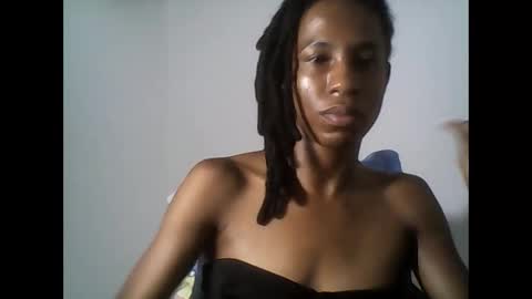 Snapshot of africadeluxe chatting on May 2026 08:59:02 PM Africa online show from May 2026 08:59:02 PM