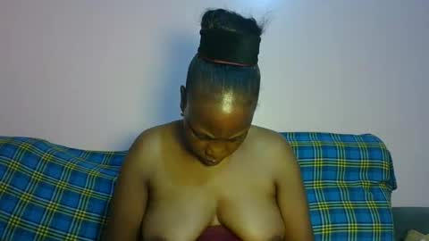 Snapshot of african_divaa chatting on February 2026 02:40:02 PM african_divaa online show from February 2026 02:40:02 PM