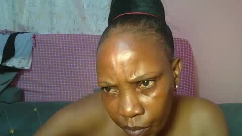 Snapshot of african_divaa chatting on February 2026 02:48:01 PM african_divaa online show from February 2026 02:48:01 PM