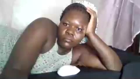 Snapshot of african_princess27 chatting on July 2026 11:33:01 PM i wish to be someones real princess online show from July 2026 11:33:01 PM