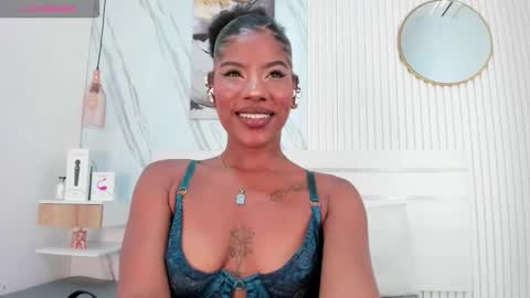 Afro Luna online show from November 2025 11:27:01 AM