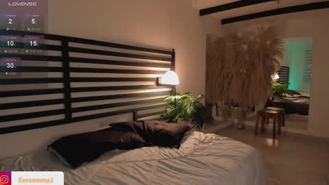 Emma online show from February 2025 09:40:01 PM