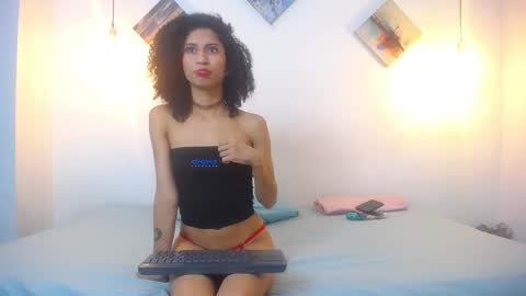 Snapshot of afrodita_house chatting on October 2025 07:36:02 PM afrodita_house online show from October 2025 07:36:02 PM