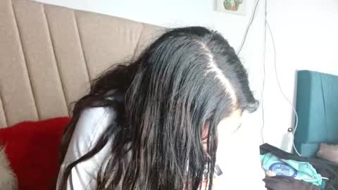 Afrodita Booms online show from November 2025 07:57:01 PM