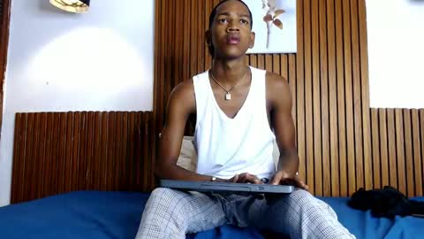 Snapshot of afrowayuu chatting on May 2026 05:42:04 PM afrowayuu online show from May 2026 05:42:04 PM