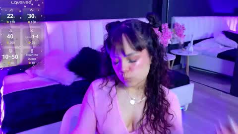 Snapshot of agata_evans_ chatting on November 2025 06:09:02 PM AGATA online show from November 2025 06:09:02 PM