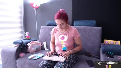 Agata Collinss online show from December 2025 08:15:01 PM