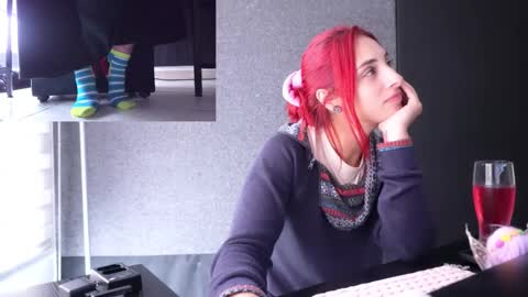 Agata Collinss online show from December 2025 07:10:01 PM