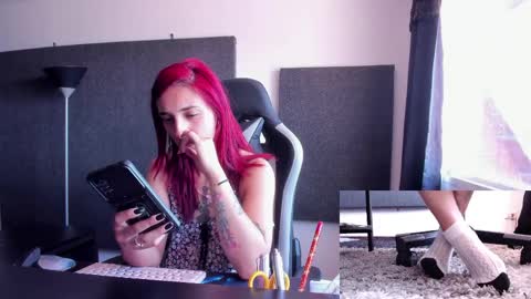 Agata Collinss online show from April 2026 06:50:01 PM