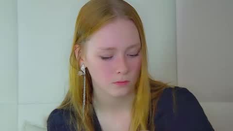 Snapshot of agatafoxley chatting on September 2025 07:19:02 AM AgataFoxley online show from September 2025 07:19:02 AM