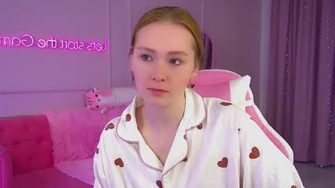 Snapshot of agatafoxley chatting on October 2025 07:06:01 AM AgataFoxley online show from October 2025 07:06:01 AM