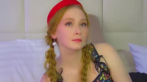 Snapshot of agatafoxley chatting on November 2025 06:10:02 PM AgataFoxley online show from November 2025 06:10:02 PM