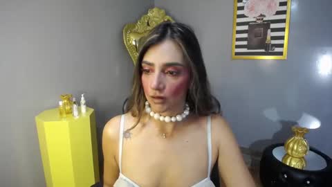 Snapshot of agatha_brooks_t chatting on November 2025 12:18:02 PM AGATHA online show from November 2025 12:18:02 PM